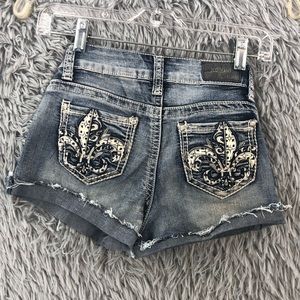ZCO Jeans Shorts Womens Size 1 Whiskered Cuff Hem Embellished Denim